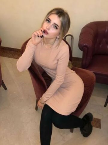 Фаина Роскошная Брюнетка